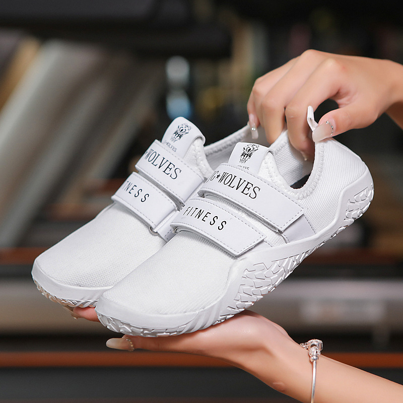 Laura's indoor comprehensive fitness silent sneakers Treadmill special shoes squat lifting hard pull shoes yoga shoes