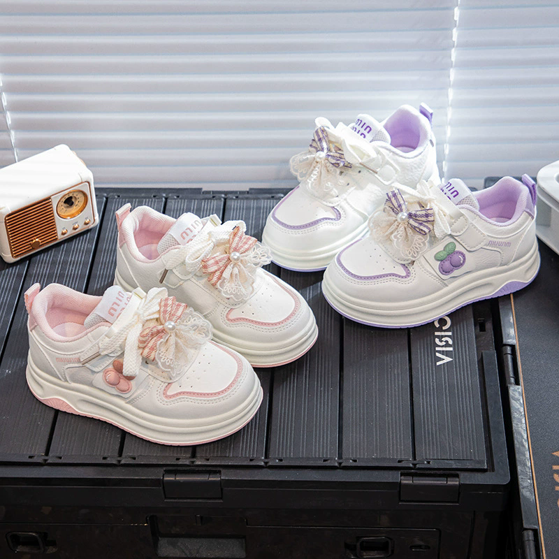 Children's board shoes, girls' sports shoes, spring 2026 new sweet anti slip soft sole casual children's shoes
