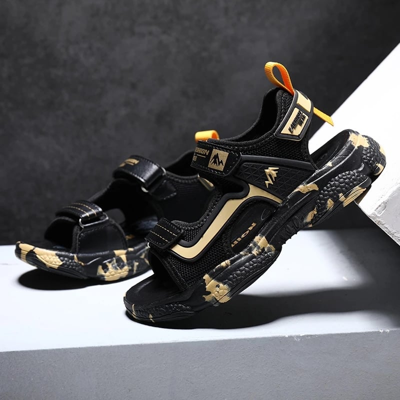 New Summer Beach Water Children Sandals Fashion Shoes Lightweight Non-slip Soft Bottom Shading Leather Boys Comfortable