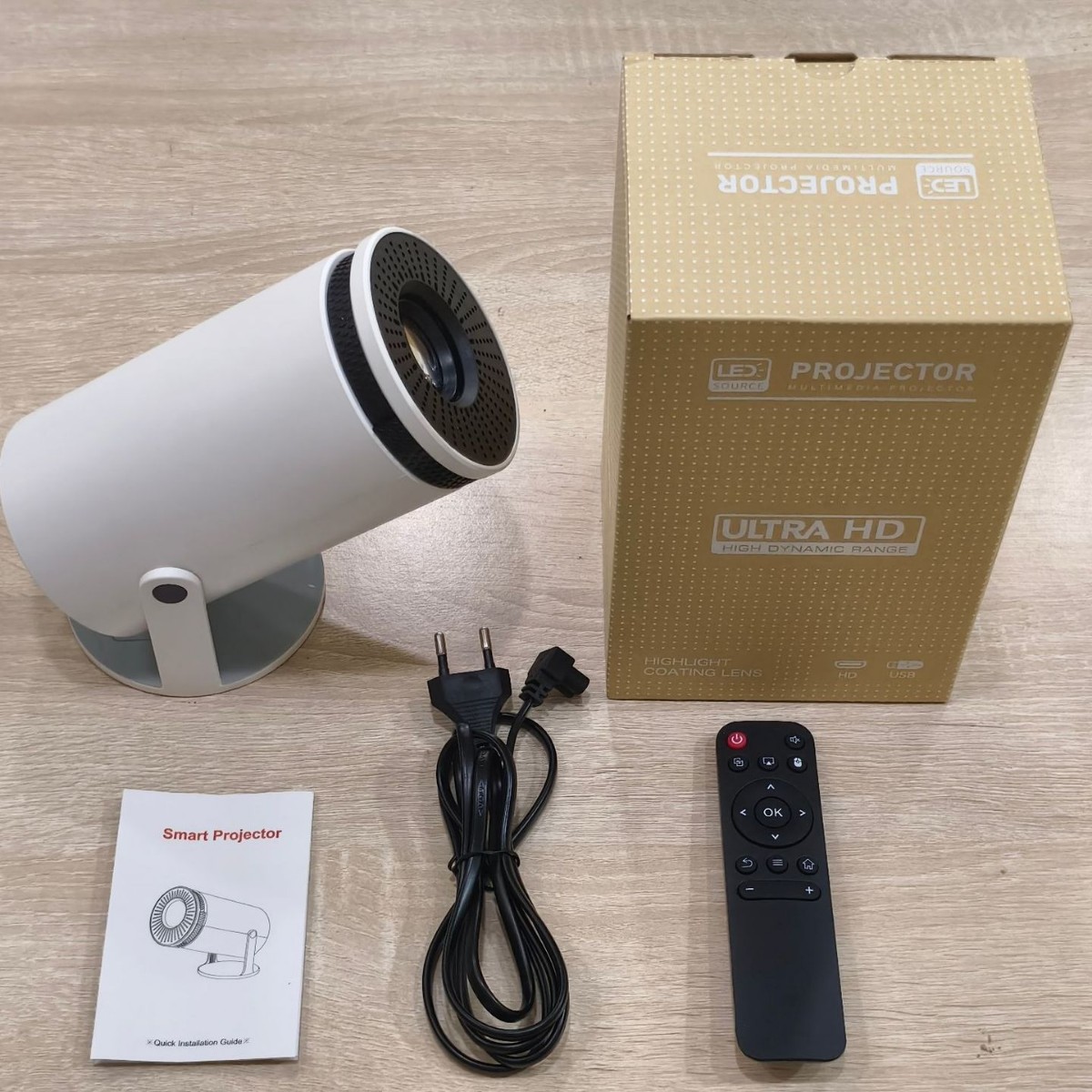 2024 Yellow and White Machine Hot Selling Y300 HD Projector Wired, Wireless, Portable Intelligent Screen Projection