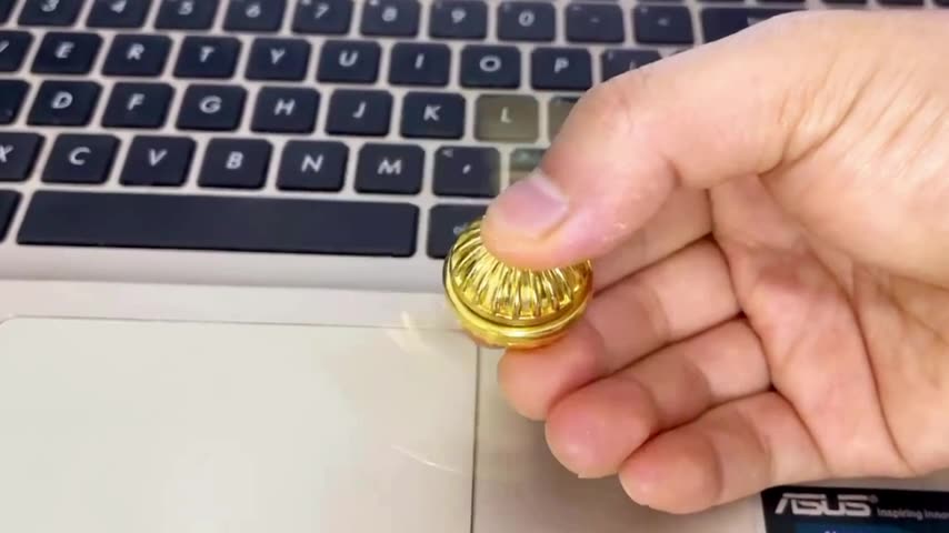 Magic Fidget Spinner: Stress Relief and Concentration Toy Improve Concentration Perfect Halloween, Christmas Gift