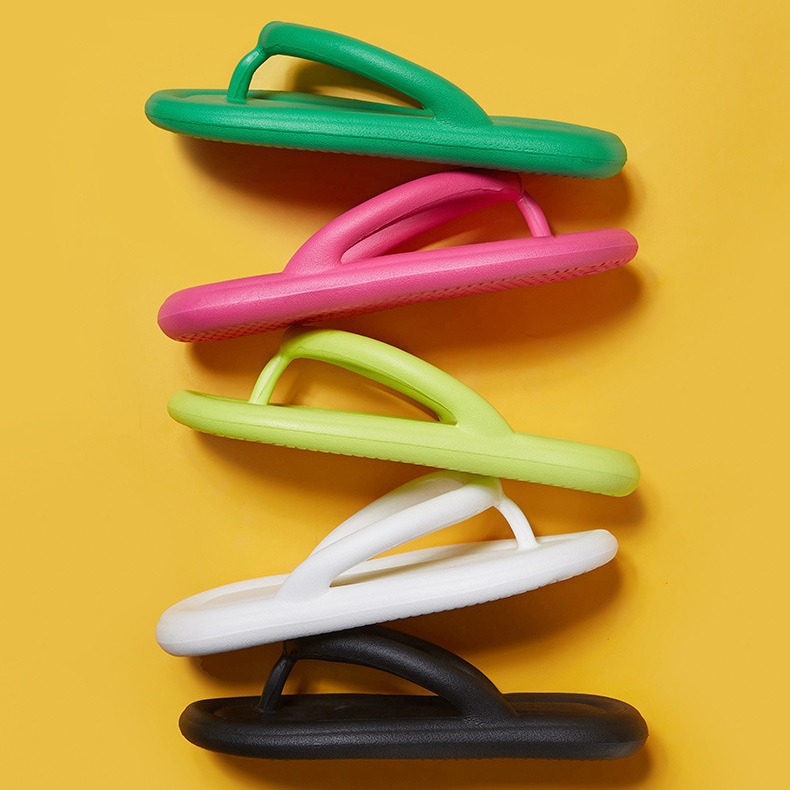 Soft Sole EVA Women's Flip Flops Summer Beach Non-slip Cloud Slippers Women Thick Platform Clip Toe Bathroom Slides