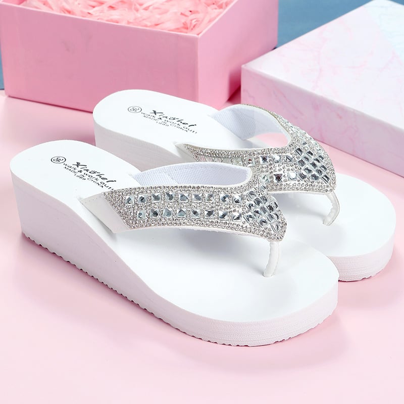 Slippers summer women's rhinestone sandals girls wear fashionable slippers beach beach shoes slope heel breathable Flip-flops