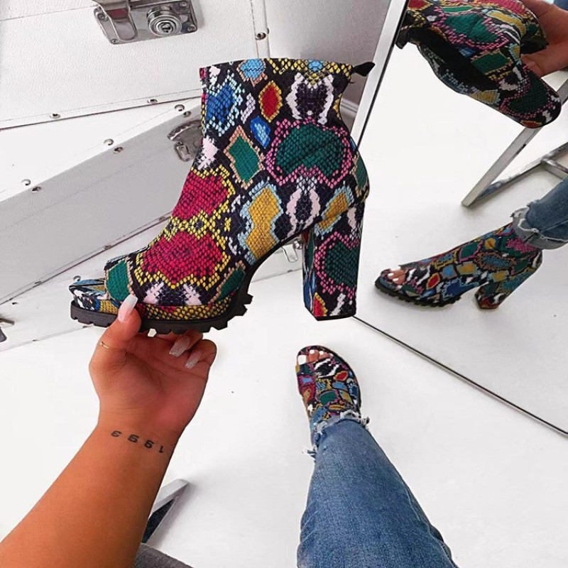 Totem printing ladies casual boots large size ladies ankle boots new fashion zipper mouth boots with square heel