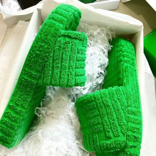 New Plus Size Plush Slippers Green Thick-soled Outer Wear Fashionable Slippers