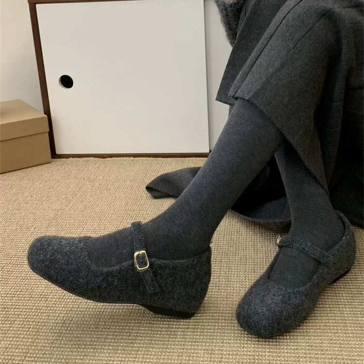 1Pair Internally raised gray fur shoes for external wear, versatile for autumn and winter 2025, Mary Jane single shoes