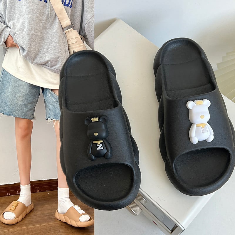 Couples Wearing Women's Slippers to Step on the Shit; Women's Fashion Versatile Indoor and Outdoor Slippers