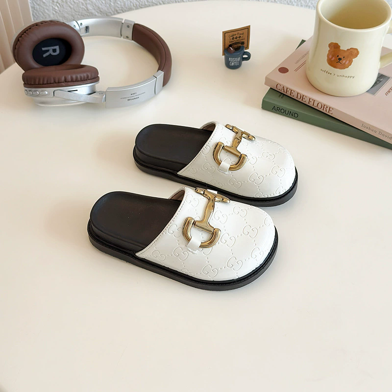 Baby Fashion Versatile Baotou Slippers for External Wear 2026 Summer Korean Edition New Children's Flat Slippers