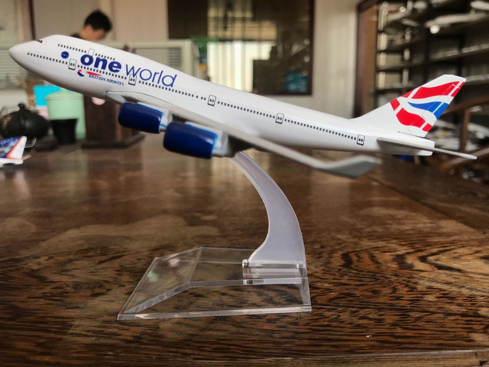 New Original model a380 airbus Boeing 747 airplane model aircraft Diecast Model Metal 1:400 airplane toy Gift collection