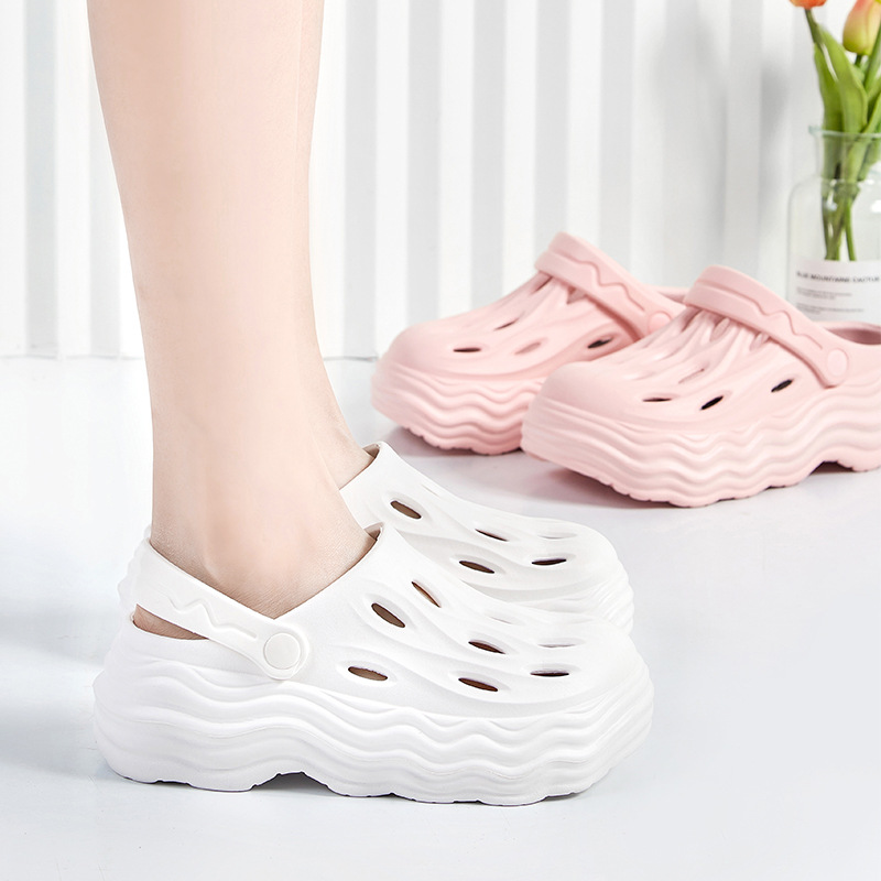 2023 New Dongdong Shoes Women's Summer Fashion Outwear Elevated Dongdong Shoes Beach Sandals and Slippers Thick Sole Garden Shoe
