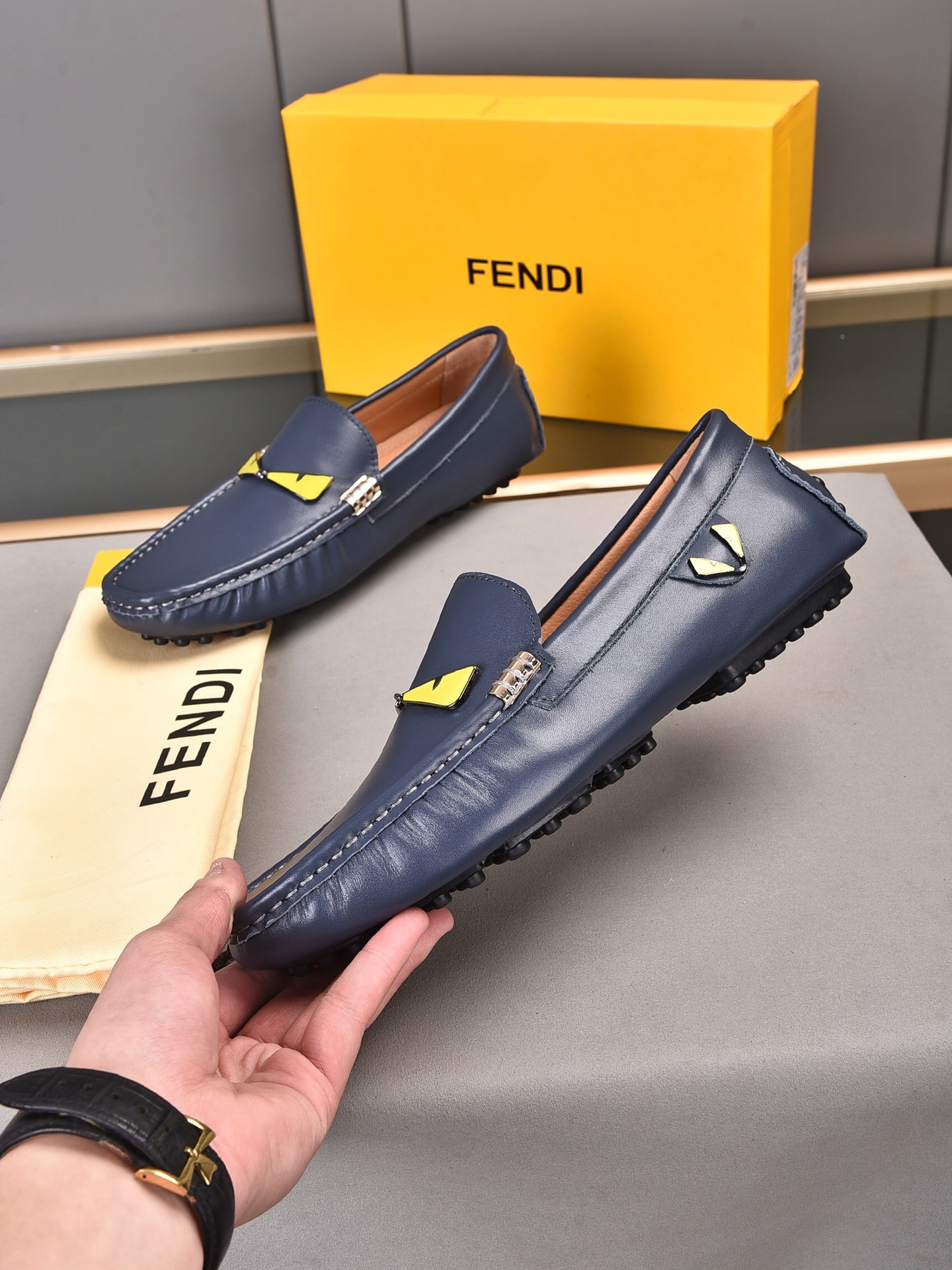 Fendi Dodgers Breathable Casual Shoes Walking Shoes Couple Shoes Lightweight Loafers Low Top Driving Shoes Size 38-44