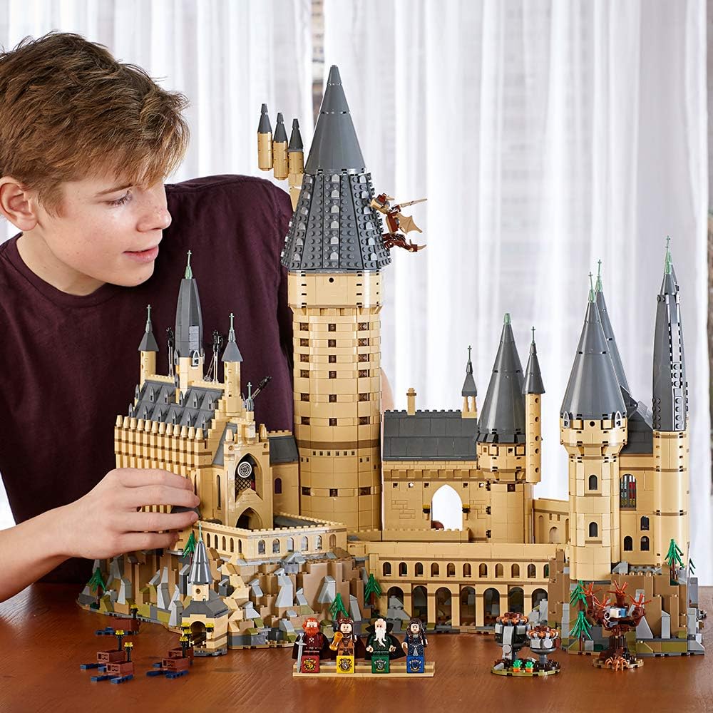 LEGO Harry Potter Hogwarts Castle Building Set