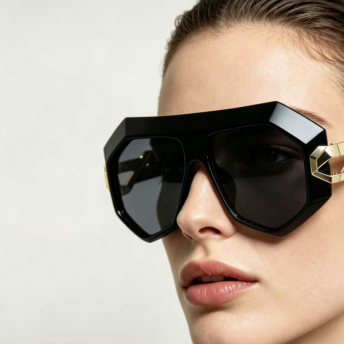 New Large Frame Snake Print Sunglasses for Women with Leopard Print, Fashionable and Stylish Streetwear Unisex Aviator Shades