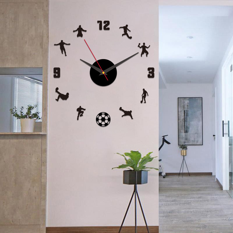 Silent Wall Clock – Creative Football-Themed Living Room Decoration, Glow-in-the-Dark Wall Sticker Clock