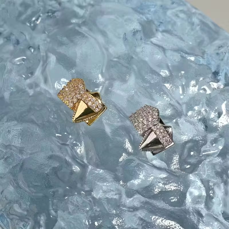 Double Vampire Fangs Zircon Teeth Grillz Hip Hop Glossy Tooth Caps For Unisex Jewelry Party Gift Wearable Dental Grills