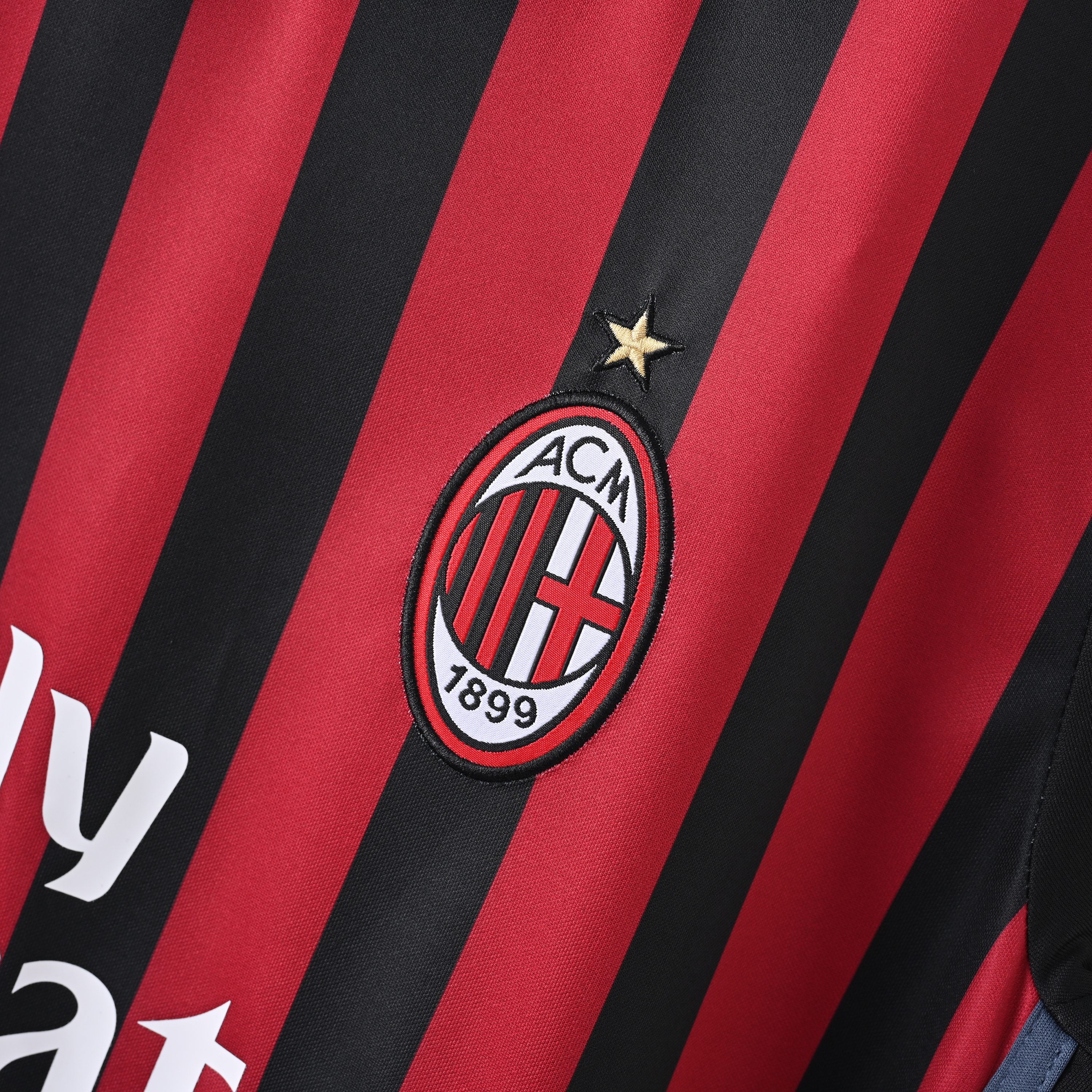 2016 2017 AC Milan Classic Home Football jersey 16 17 AC Milan Retro Soccer Shirt S-XXL