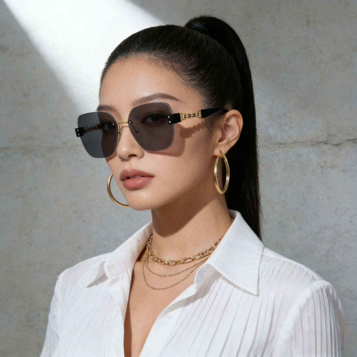 Fashionable Borderless Metal Chain Sunglasses for Women with A Sense of Luxury and Irregular Temperament. New Large Frame Sungla