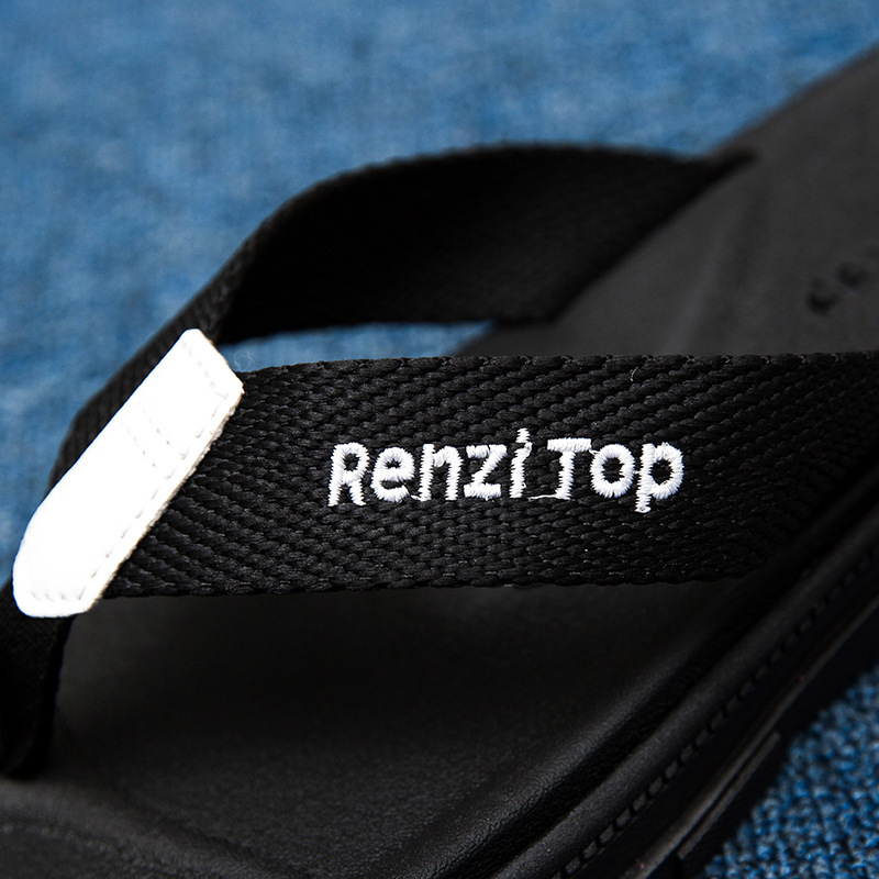 Summer men's versatile and trendy flip flops  high-end and non slip slippers  fashionable casual sandals for wearing outside