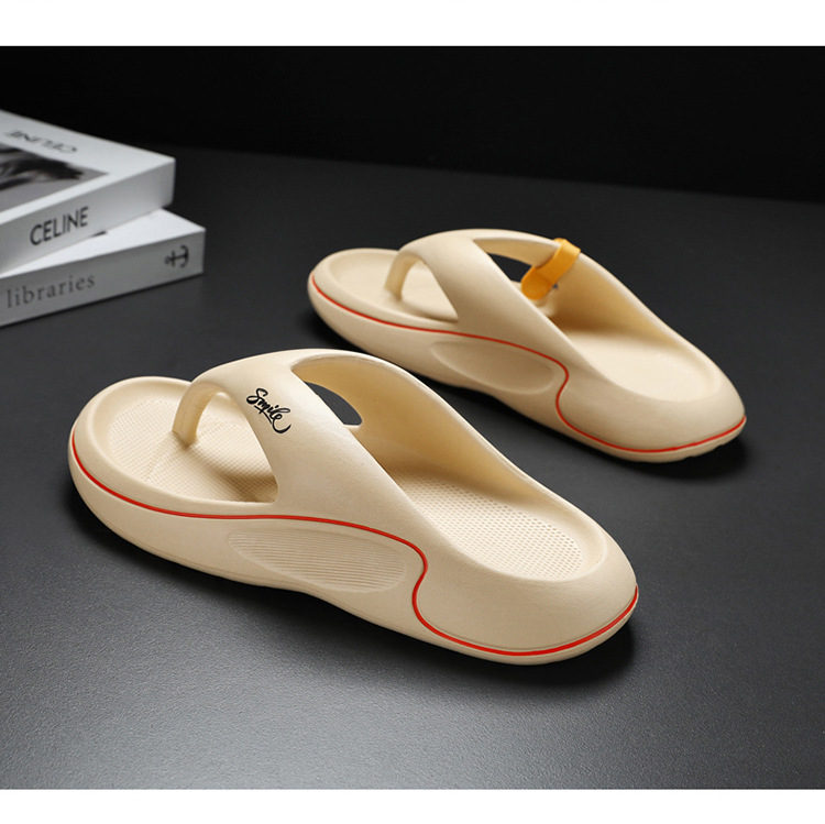 Men's flip flops for summer outdoor wear anti slip and anti odor clip on slippers men's outdoor beach and leisure fashion sandal