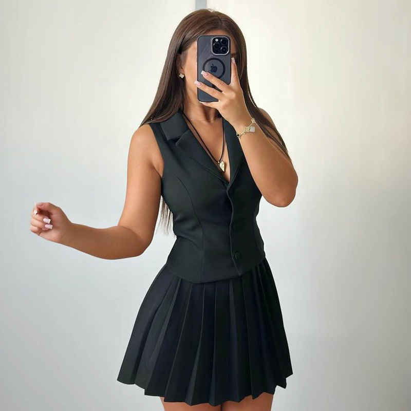 Free delivery of high-quality 2026 new summer women's clothing hot selling sleeveless vest skirt short two-piece set