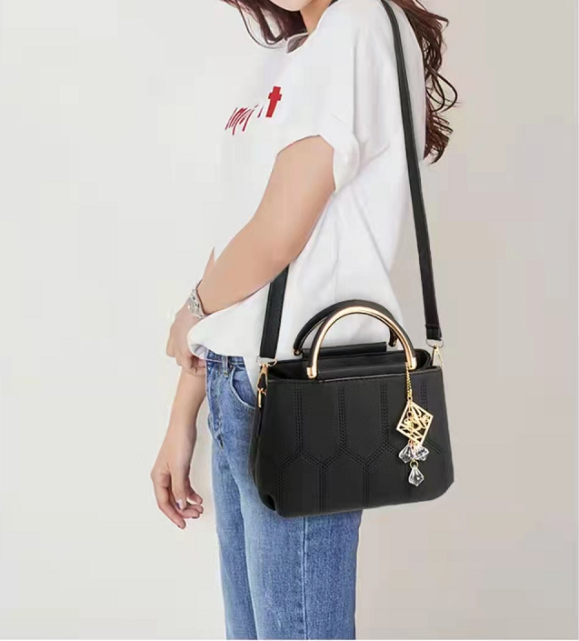 Women handbags High capacity Bag Fashion Chain Single Shoulder Messenger Handbags bag crosses ladies girl bags