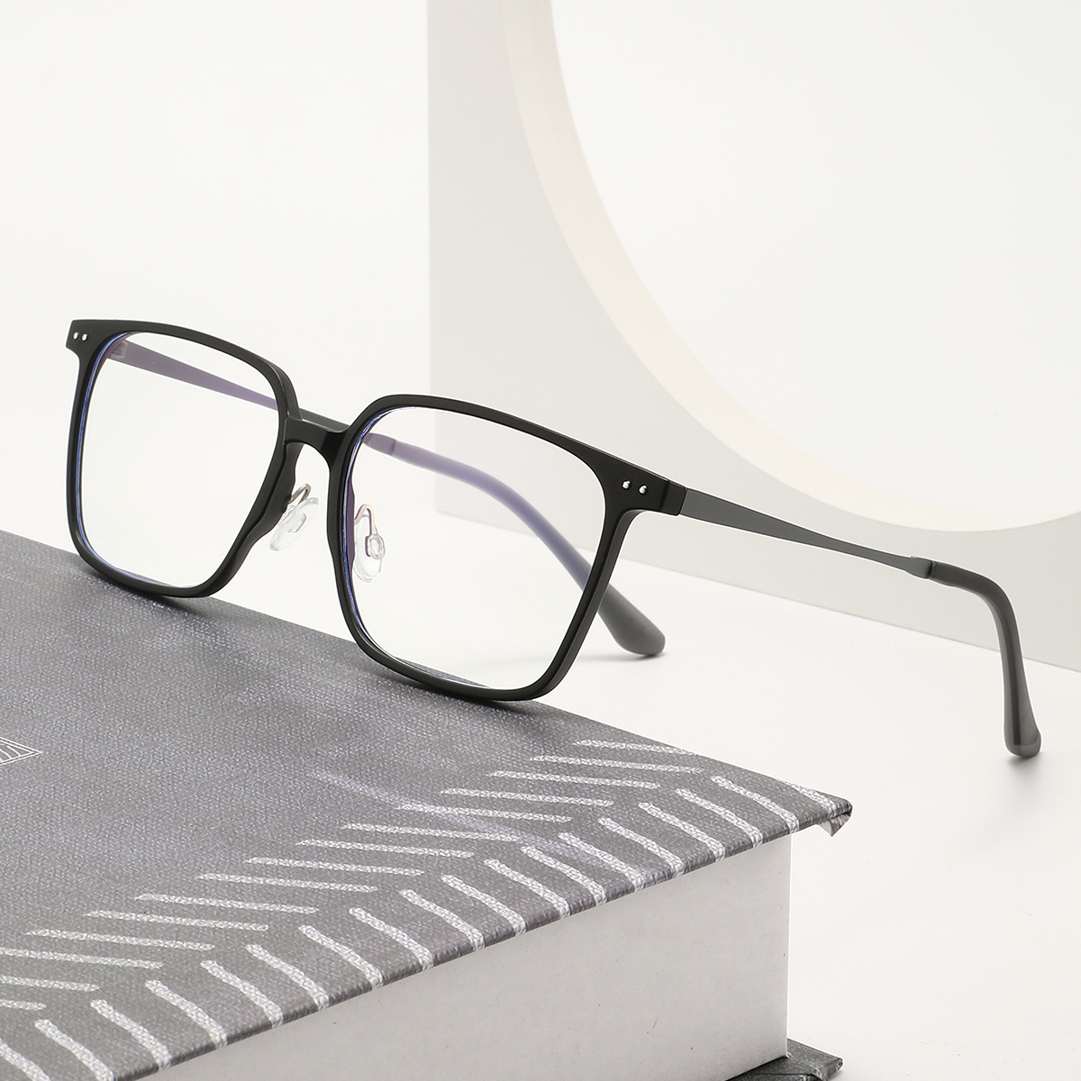 2026 Female Glasses Man Style Women's Eyeglasses for Reading Glass for Woman Graduated Lenses to Read Eyewear Glasses+4 Grade