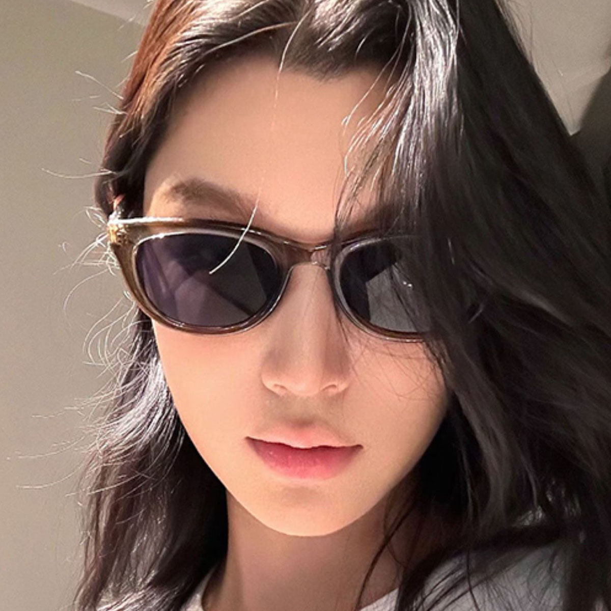 Olive Green Cat-Eye Sunglasses for Women To Make Faces Smaller and Add Style for Street Photography