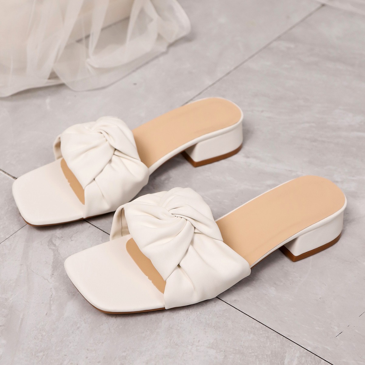 Free delivery of high-quality 2026 new summer women's clothing hot selling thick heel square toe mid heel slippers