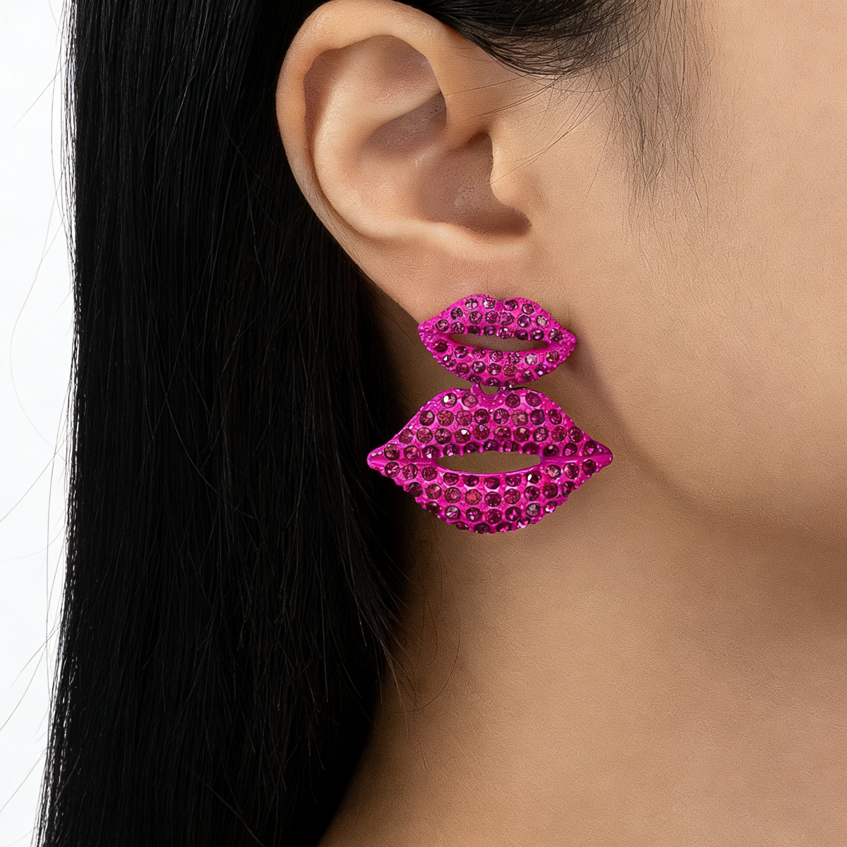 European and American earrings Ladies' Geometric Personalized Lips Diamond Pendant Earrings Versatile high-end earrings