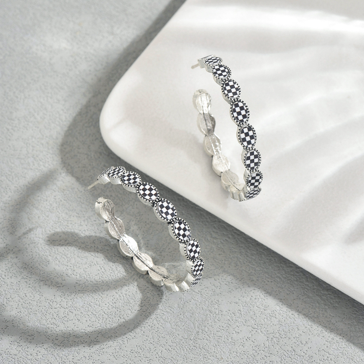 2026 New Fashion Big Cuban Round Shape Hoop Earring With Clear Cz Paved For Women Wedding Party Charm Circle Ear Jewelry