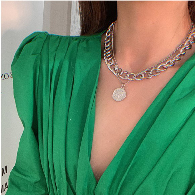 European and American retro portrait exaggerated thick chain necklace double-layer personality chain hip-hop necklace short