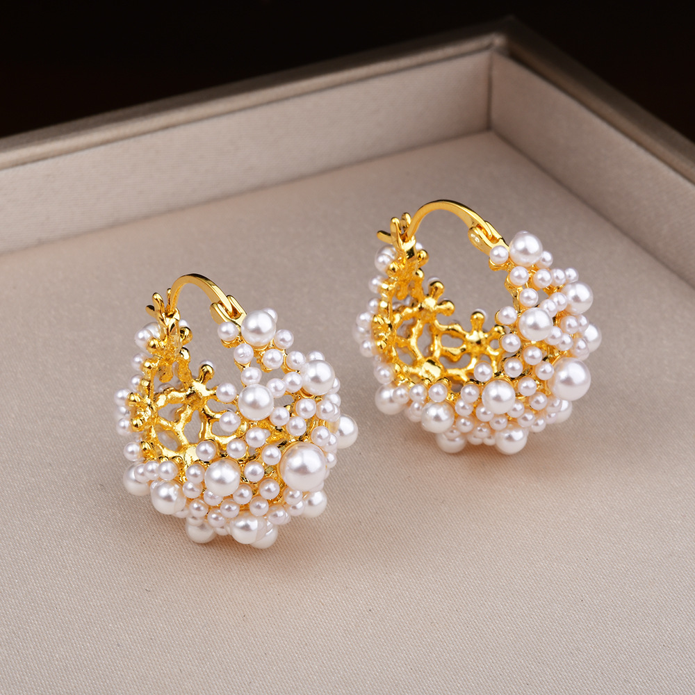 Vintage style Ear Buckle Pearl Earrings Sweet and Luxurious 18k Gold Plated Earrings