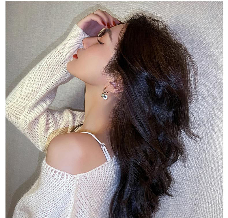 European and American Women's zircon earrings Light luxury earrings Korean style fashionable antique earrings