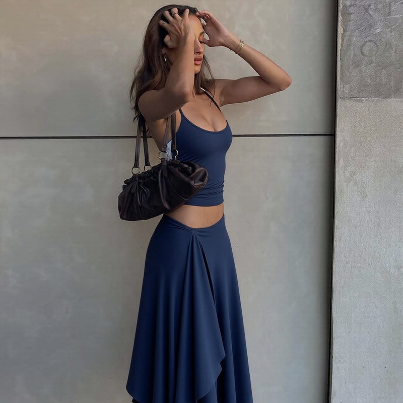 Free delivery of high-quality 2026 new summer women's clothing hot selling sexy hanging neck long skirt two-piece set