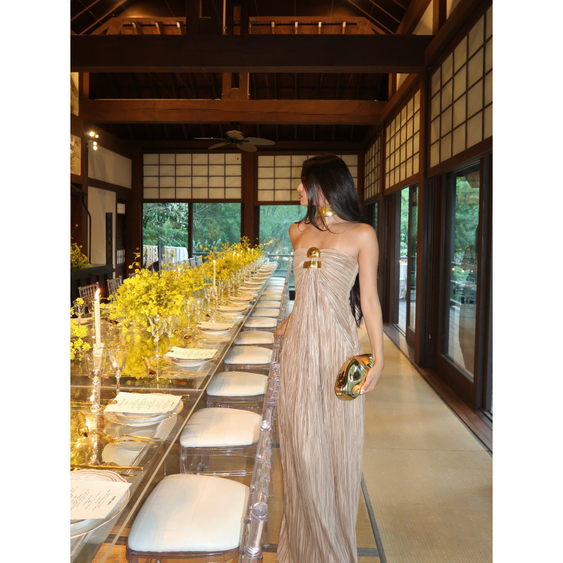 Free delivery of high-quality 2026 new summer women's clothing hot selling party pleated strapless dress