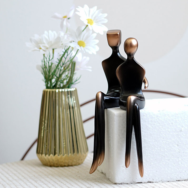 Creative Abstract Couple Character Art Sculpture European Home Study Cabinet Resin Crafts Sitting Table Decoration