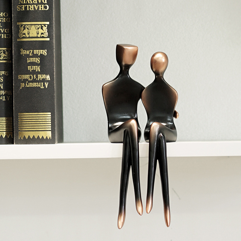 Creative Abstract Couple Character Art Sculpture European Home Study Cabinet Resin Crafts Sitting Table Decoration