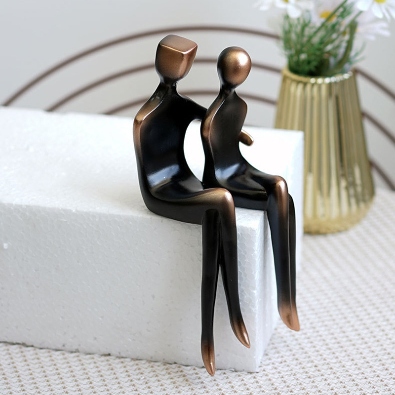 Creative Abstract Couple Character Art Sculpture European Home Study Cabinet Resin Crafts Sitting Table Decoration