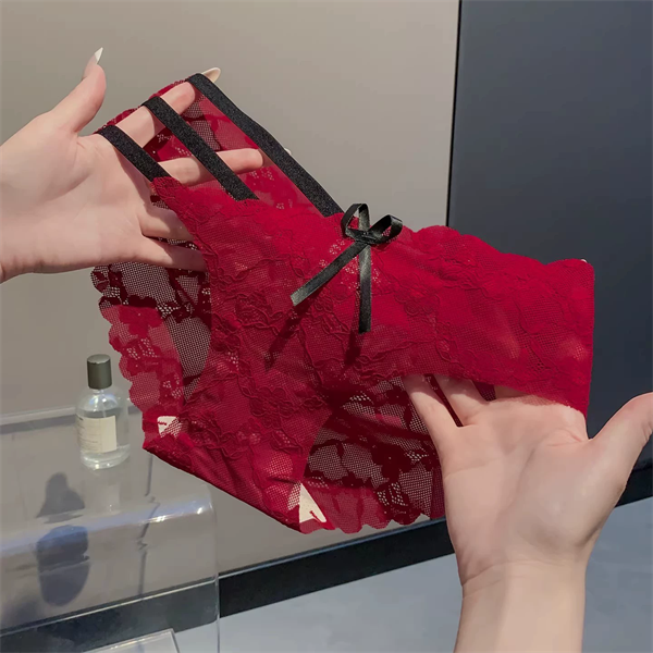 New Year's Beautiful Rose Sexy Lace French Pure Desire Thin Bow Transport Red Underwear