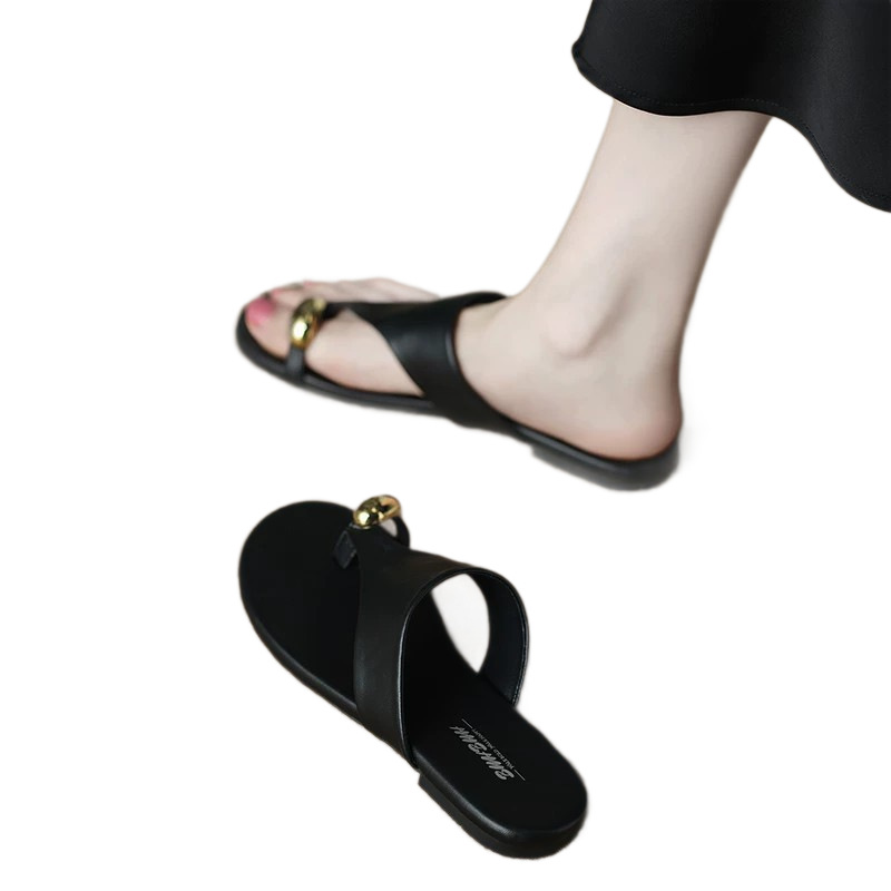 French fairy style clip toe slippers for women's new high-end fashion cool slippers with flat bottom matching skirt beach shoes