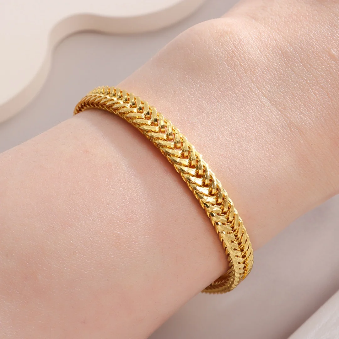Premium Quality 6mm Lobster Clasp Bracelet for Men Elegant Golden Plating Fashionable Jewelry Accessory