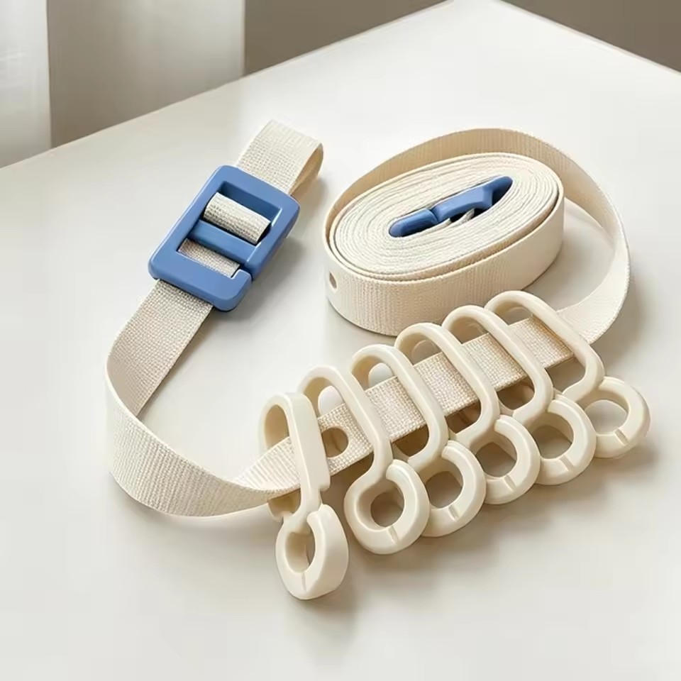 Windproof Outdoor Clothesline with 6 Clips Non-Slip Multifunctional Portable Storage Lanyard Space-saving Adjustable
