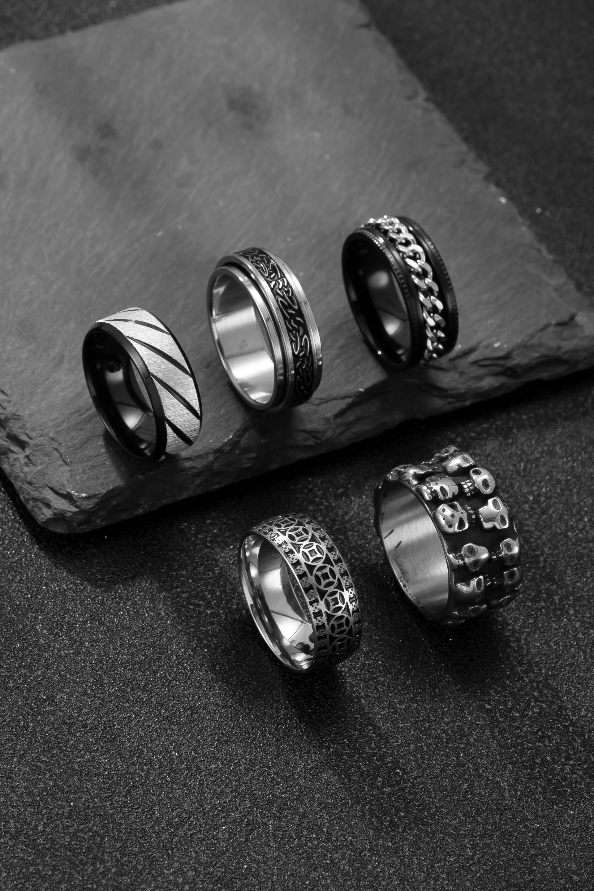 5 fashion men's silver oiled stainless steel ring skeleton shape, with different styles suitable for holiday Halloween.