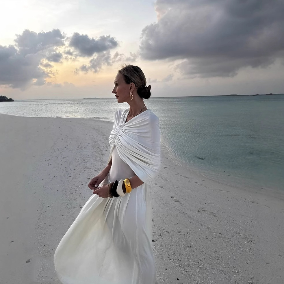 Free delivery of high-quality 2026 new summer women's clothing hot selling shawl style V-neck high waisted long dress