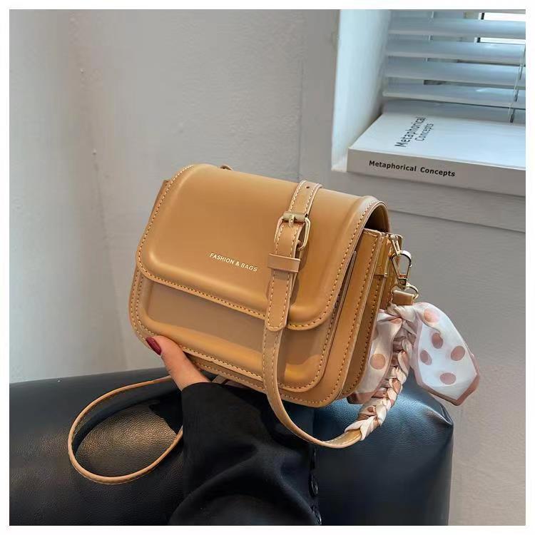 Women Shoulder Bags Designer Small Sling Bags Crossbody Bags  Fashion versatile large capacity simple handbag