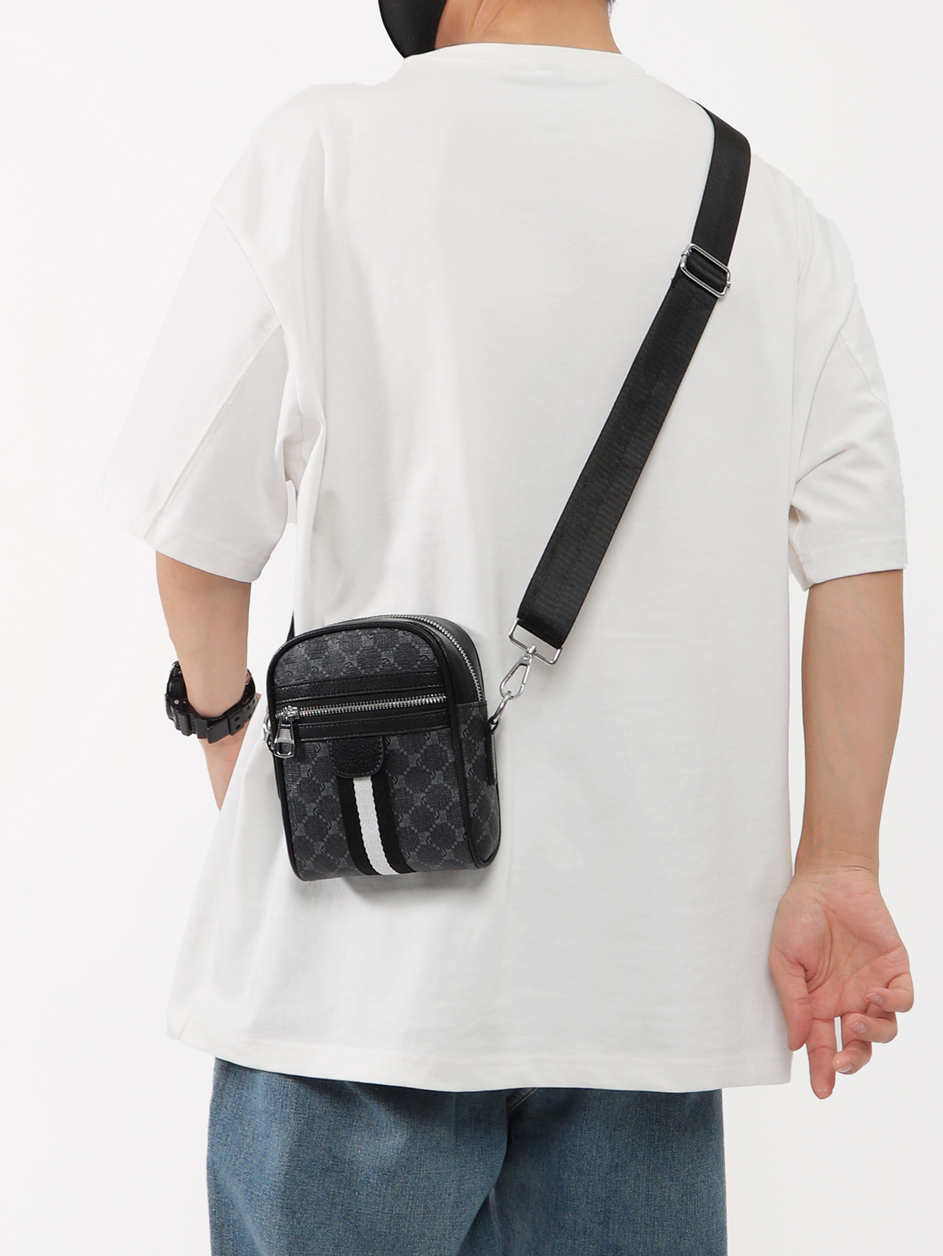 Men's new fashionable small shoulder bag trend men's single shoulder bag backpack men's crossbody bag men's casual bag men's bag
