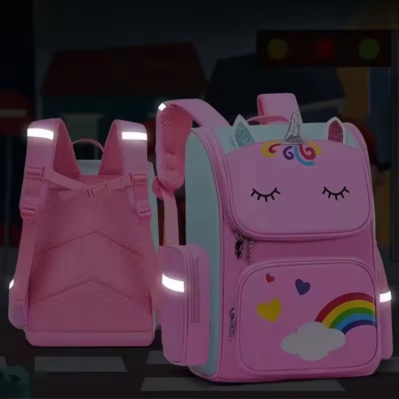 New elementary school students schoolbag shoulders backpack 6-12 years old one, two, three, four, five, six grades waterproof le