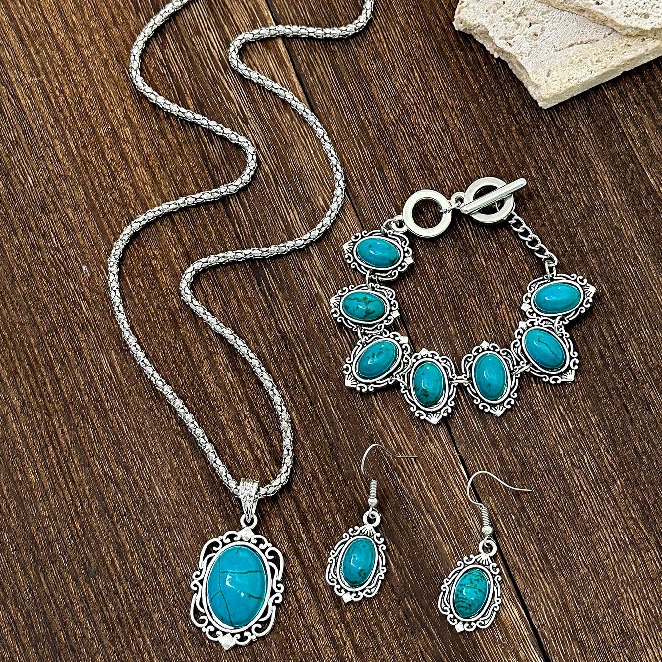 Vintage Bohemian Turquoise 3Pcs Jewelry Set – Necklace Bracelet Earrings for African Women
