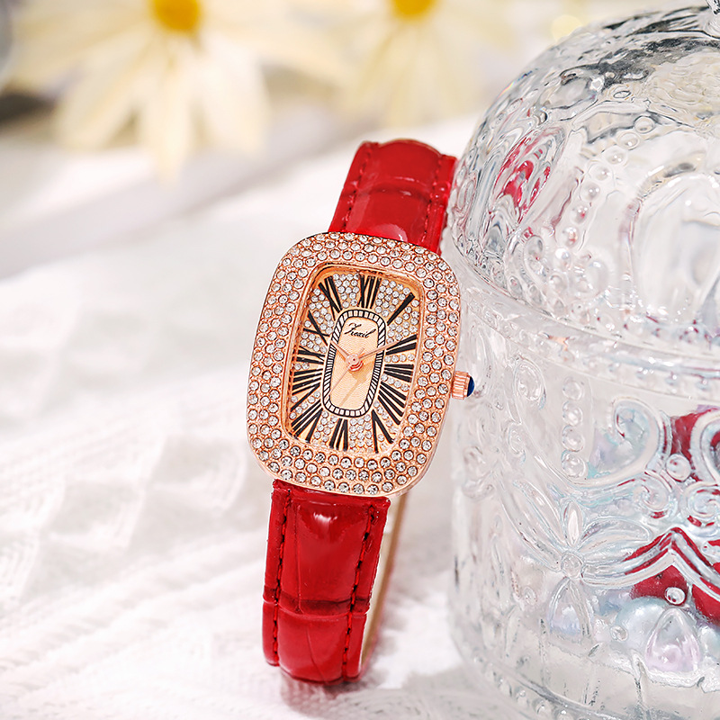 Trendy and fashionable women's leather strap watch with diamond inlay, water diamond wine barrel, women's quartz watch