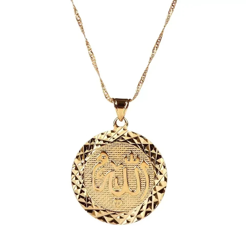 Elegant Round-Pendant Necklace – Lightweight, Fade-Proof Sweater Chai